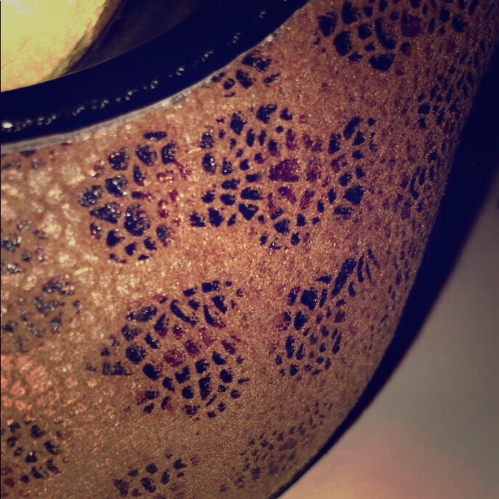 Delicious brand leopard print pumps